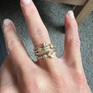 Mejuri Gold Star Ring- 18k gold and diamond